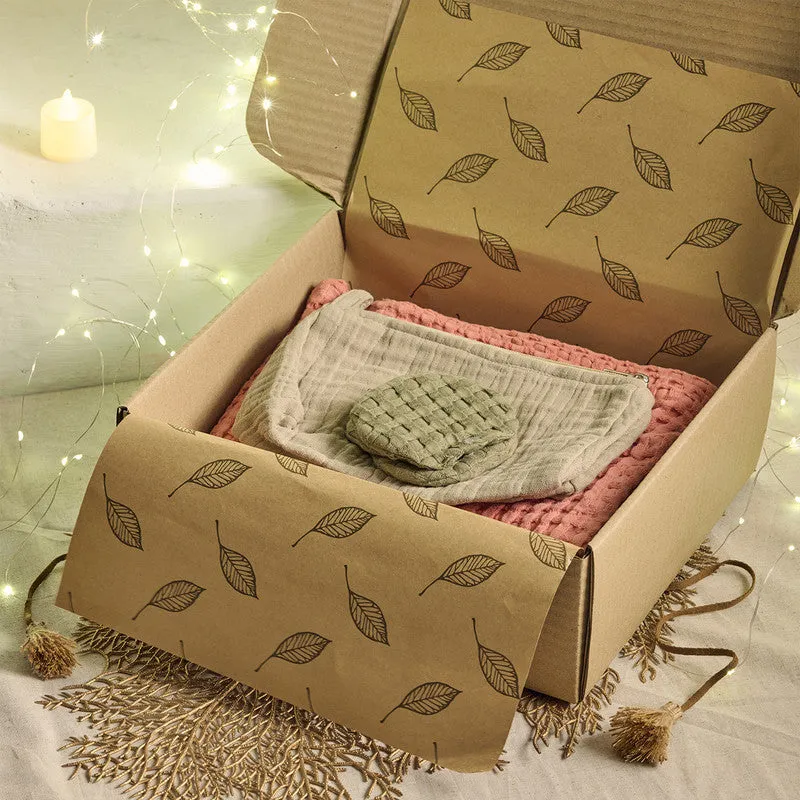 Festive Gift Set | Bath Wrap, Vanity Pouch & Face Care Pad | Medium | Set of 3
