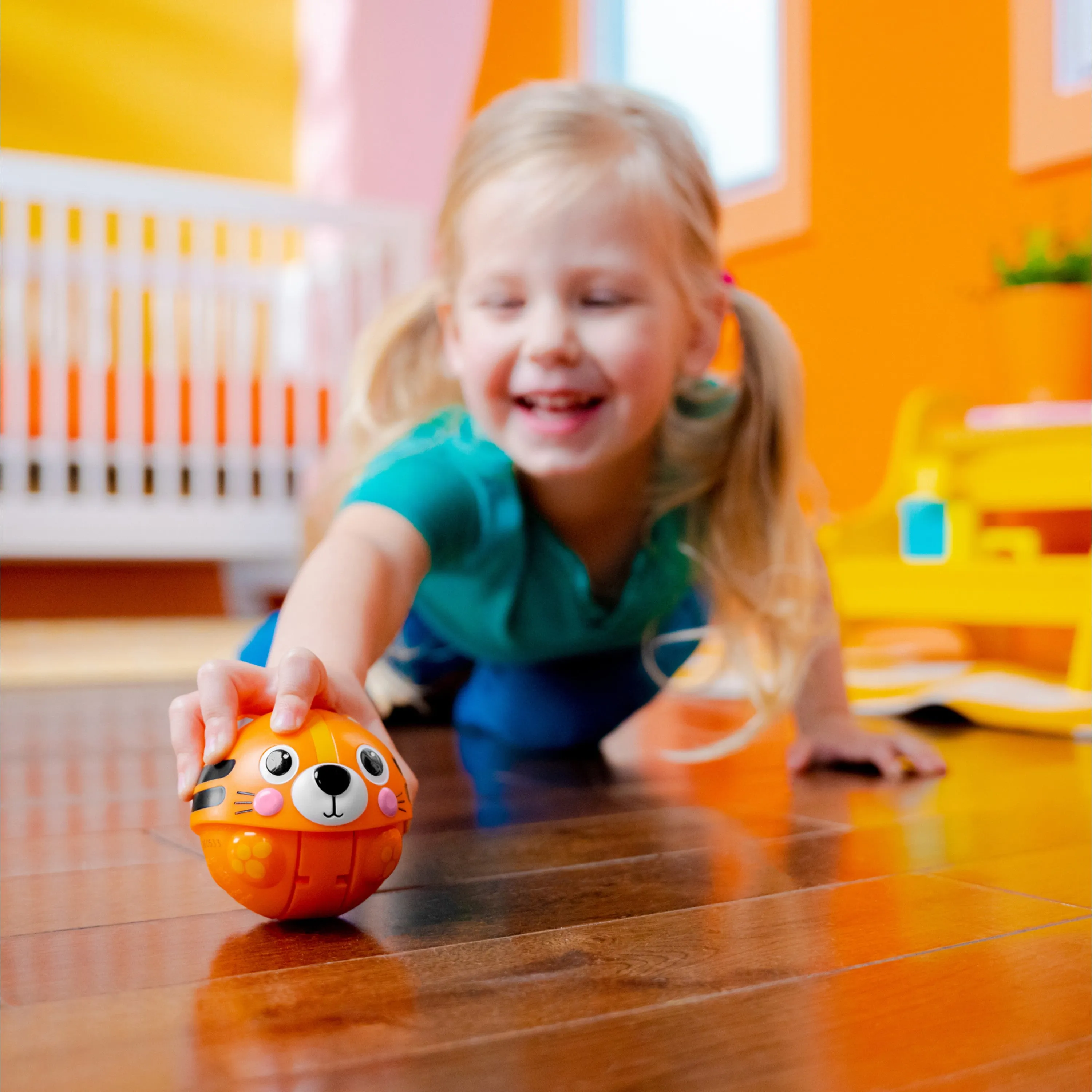 Giggables Roll & Chase Toy
