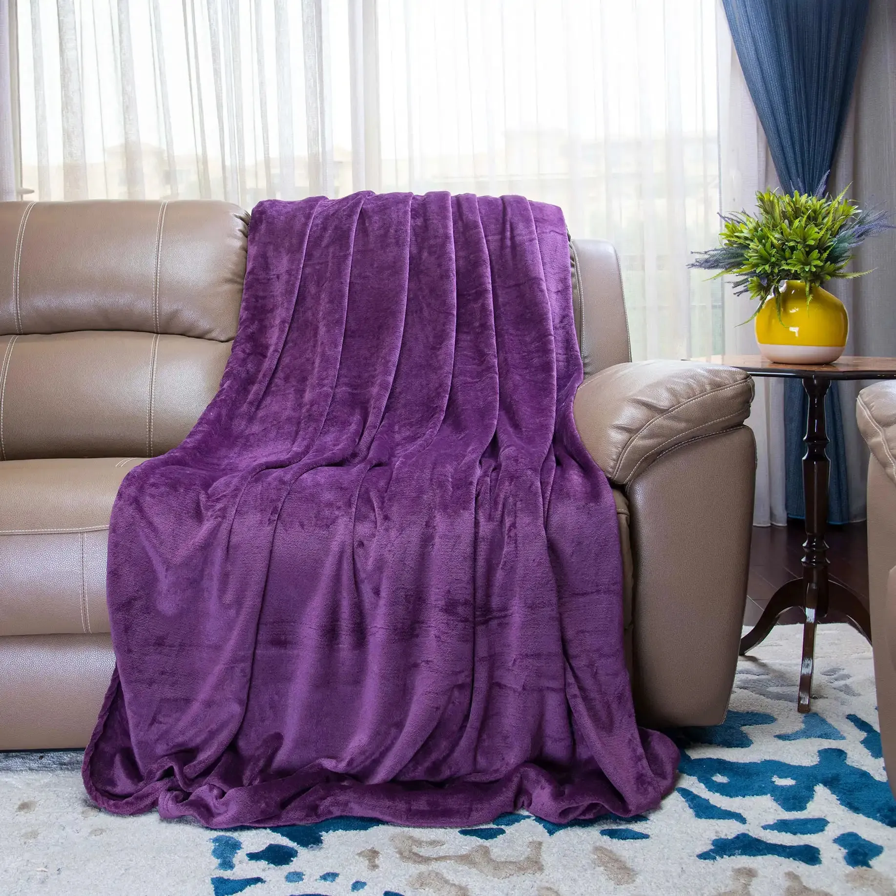 Microfiber Blanket (130 cm x 180 cm )